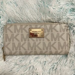 micheal kors long wallet